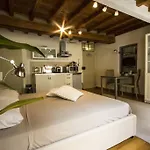 Suite Ghibellina